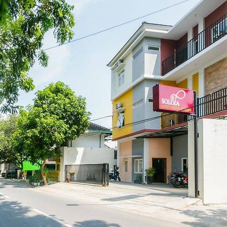 Hotel Reddoorz Syariah Near Purwosari Train Station Solo Exterior foto